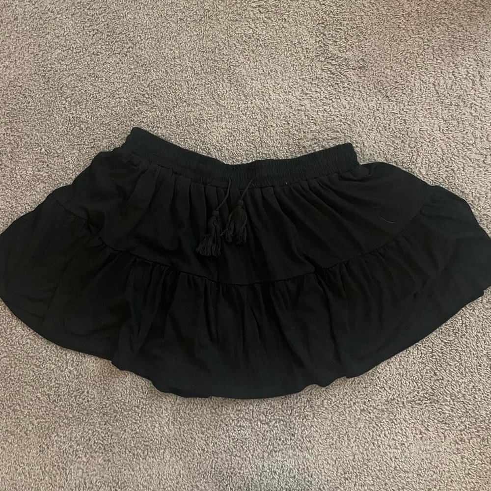 Black skirt